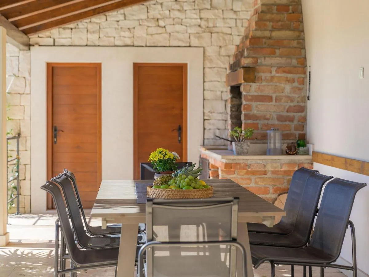 Villa Histria 1 By Interhome Cabrunici