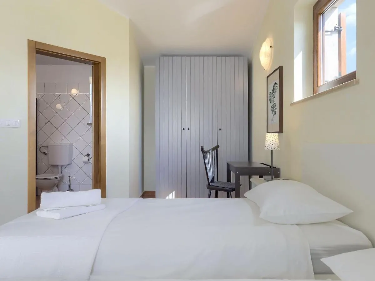 Villa Histria 1 By Interhome Cabrunici